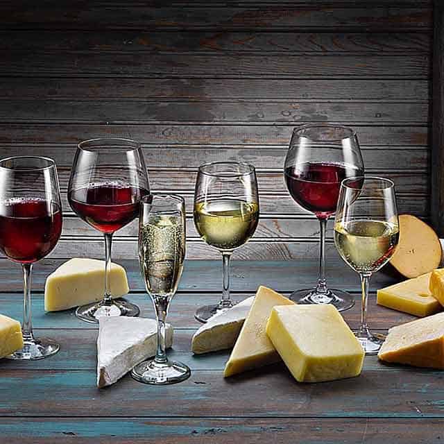 Red and White Wines and cheese