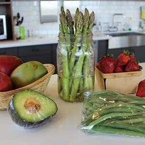 Avocado, asparagus and green beans