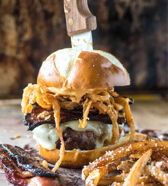 Spicy & Smoky Candied Bacon Burger 640x710
