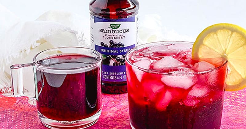 elderberry tea in a glass