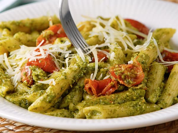 Pesto Pasta Caprese 