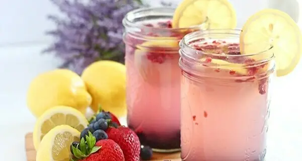 Lavender Berry Sparkling Lemonade