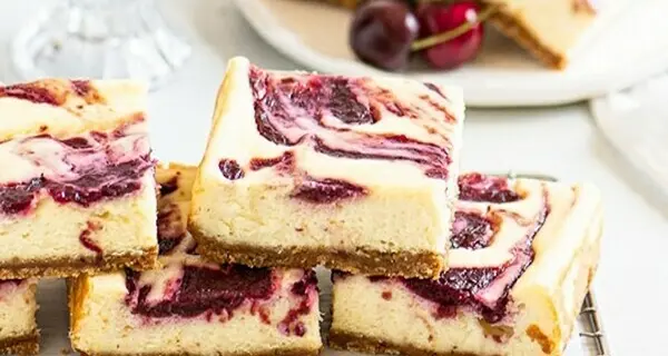 Cherry Cheesecake Bars