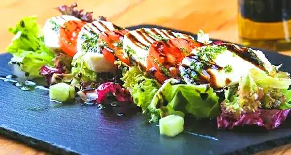 Easy Breezy Caprese